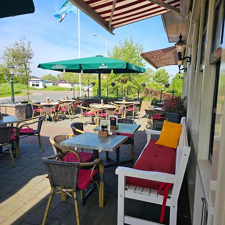 Café Brasserie Het Heerenhuis Couette-café