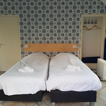 Frühstückspension Cafe Brasserie Het Heerenhuis 3*