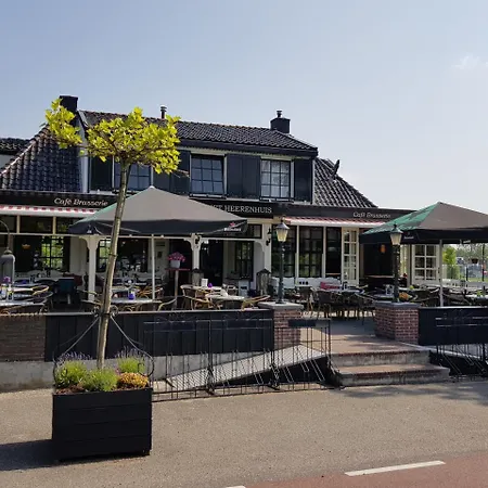 Cafe Brasserie Het Heerenhuis 3*