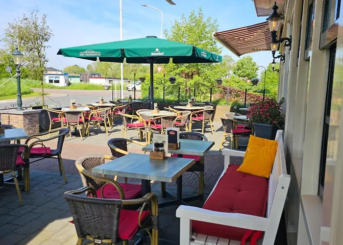 Café Brasserie Het Heerenhuis Bed & Breakfast