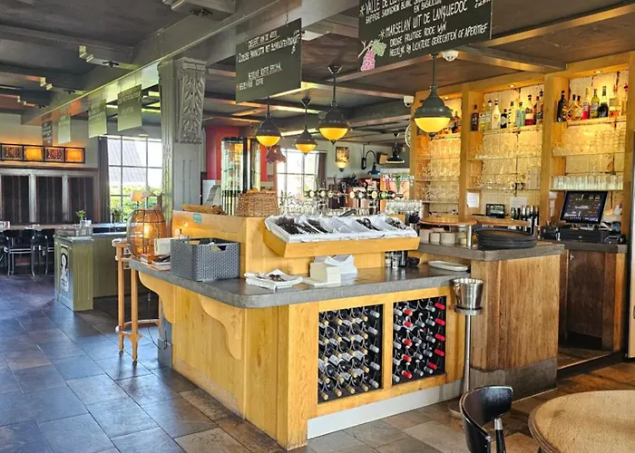 Café Brasserie Het Heerenhuis Bed & Breakfast Het Kalf