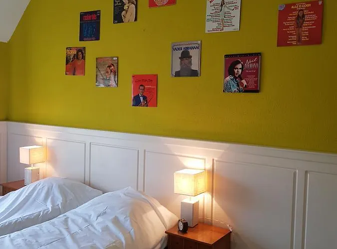 Café Brasserie Het Heerenhuis Bed & Breakfast Het Kalf